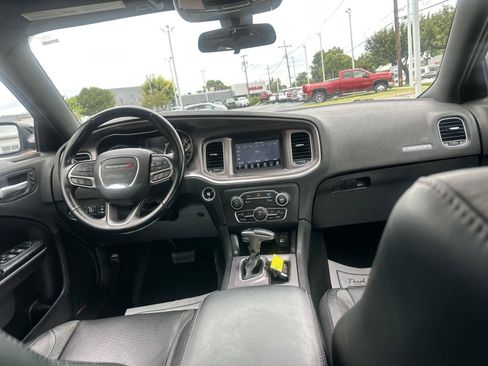 Used 2021 Dodge Charger SXT w/ Leather Interior Group RWD image 22