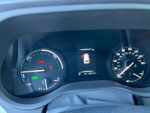 Used 2024 Toyota Sienna XLE image 10