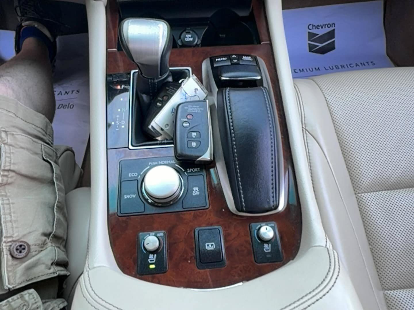 Used 2013 Lexus LS 460 L w/ All-Weather Pkg RWD image 11