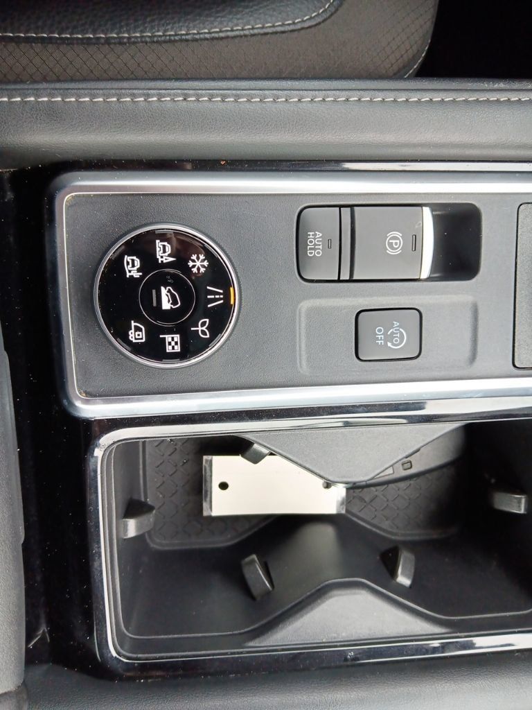 Used 2023 Nissan Pathfinder SL AWD/4WD image 20