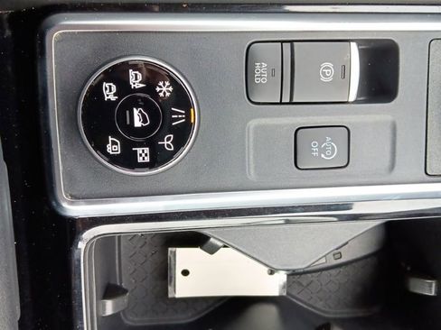 Used 2023 Nissan Pathfinder SL AWD/4WD image 20