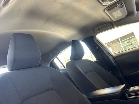 Used 2023 Toyota Prius LE FWD image 17