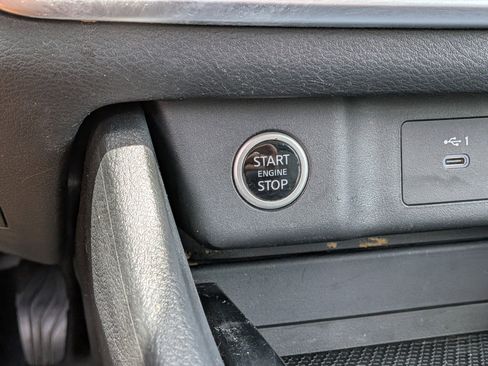 Used 2023 Nissan Rogue SV FWD image 29