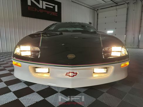 Used 1993 Chevrolet Camaro Z28 RWD image 50