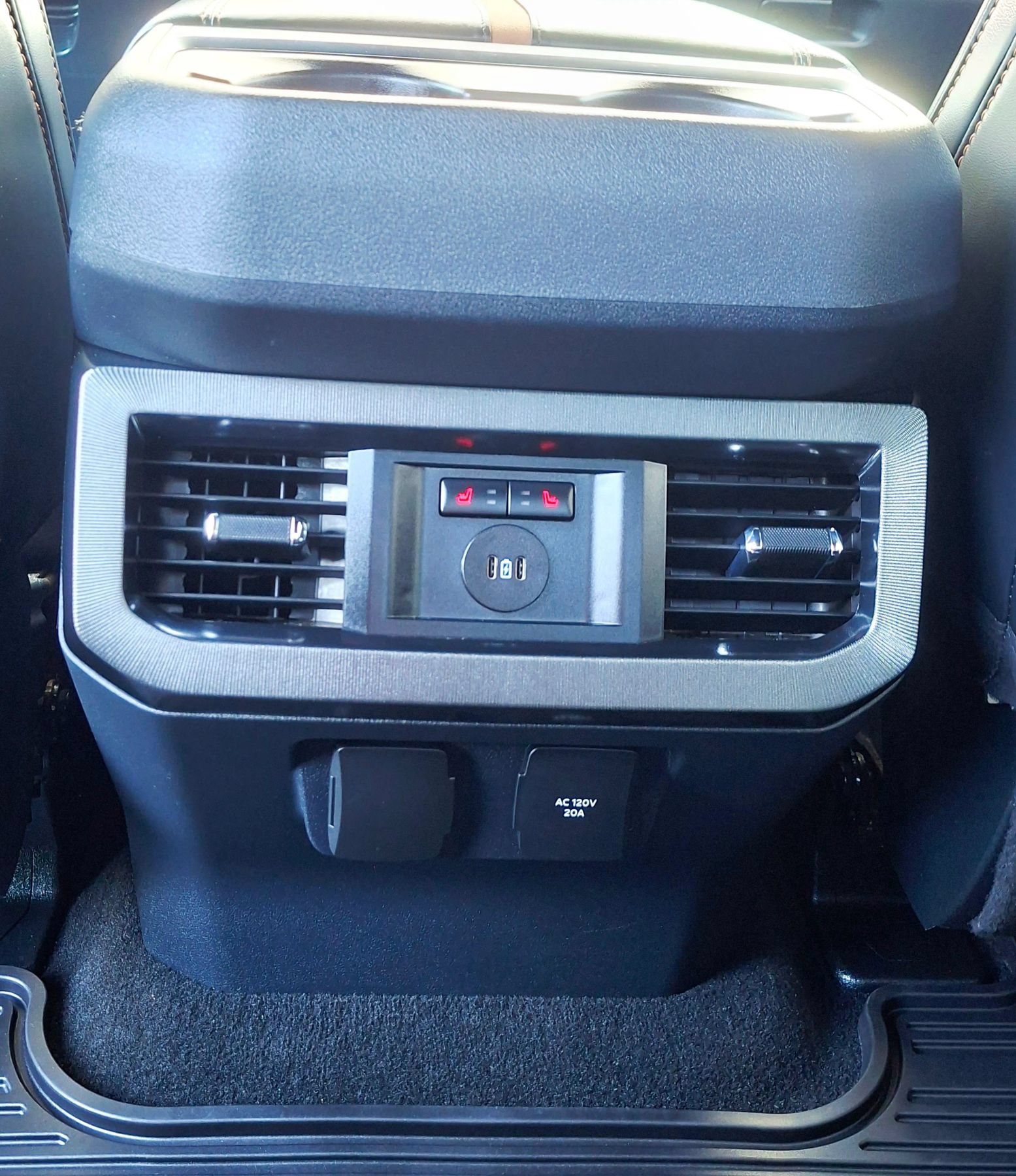 Used 2024 Ford F250 Platinum AWD/4WD image 23