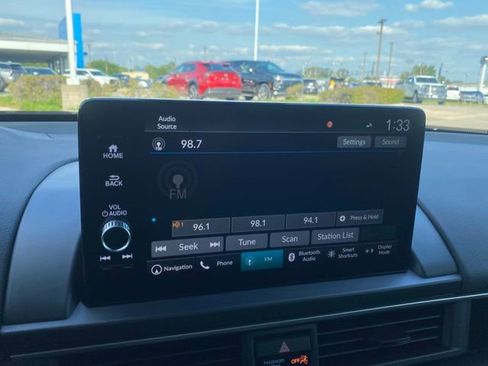 Used 2025 Honda Pilot Black Edition image 28