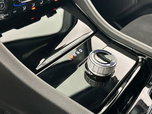 Used 2023 Jeep Grand Cherokee Altitude image 16