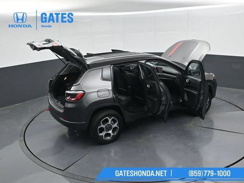 Used 2022 Jeep Compass Trailhawk w/ Trailhawk Convenience Group AWD/4WD image 50