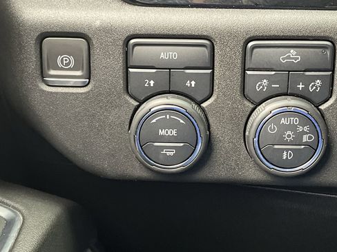 Certified 2024 Chevrolet Silverado 1500 RST image 16