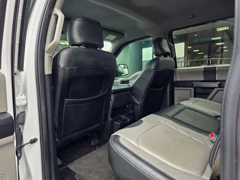 Used 2017 Ford F150 XLT image 18