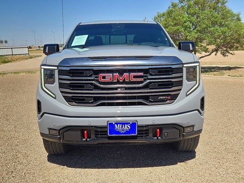 Used 2024 GMC Sierra 1500 AT4 w/ Technology Package AWD/4WD image 8