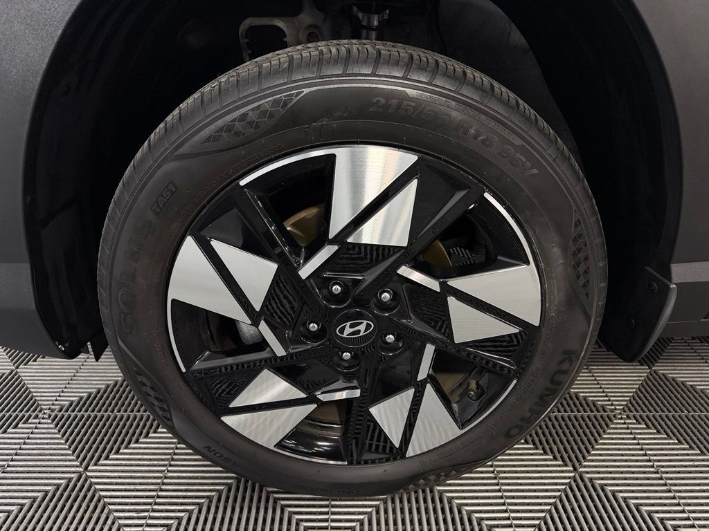 Used 2025 Hyundai Kona SEL AWD/4WD image 11
