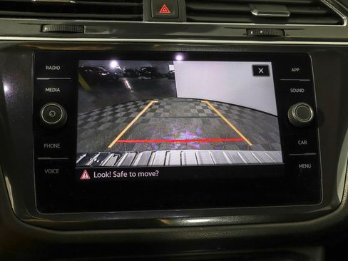 Used 2023 Volkswagen Tiguan SE FWD image 8