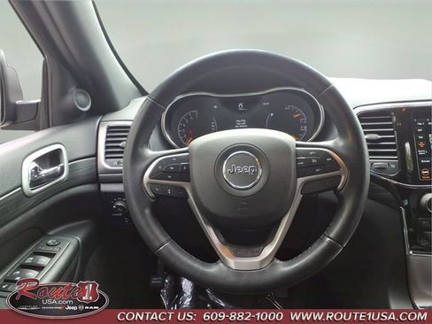 Used 2022 Jeep Grand Cherokee Laredo X AWD/4WD image 23