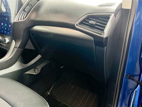 Used 2022 Ford Edge SE image 31