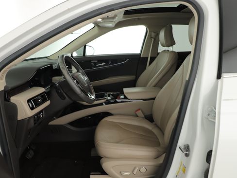 Used 2023 Lincoln Nautilus Reserve FWD image 19