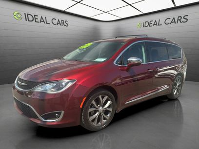 Used 2017 Chrysler Pacifica Limited