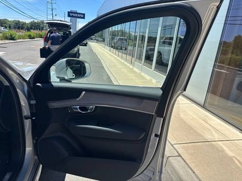 Certified 2025 Volvo XC90 B6 Plus AWD/4WD image 14