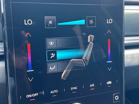 New 2026 GMC Terrain AT4 w/ Technology Package II image 38