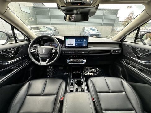 Certified 2023 Lincoln Corsair FWD image 3