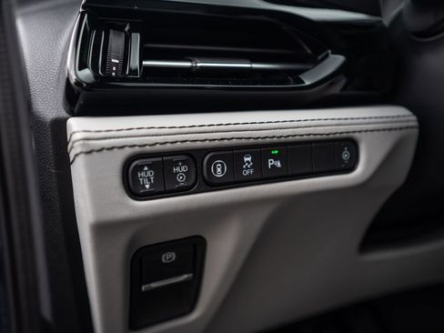 Certified 2023 Acura MDX SH-AWD w/ Advance Package image 30