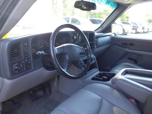 Used 2004 Chevrolet Tahoe LT w/ LT Preferred Equipment Group image 15