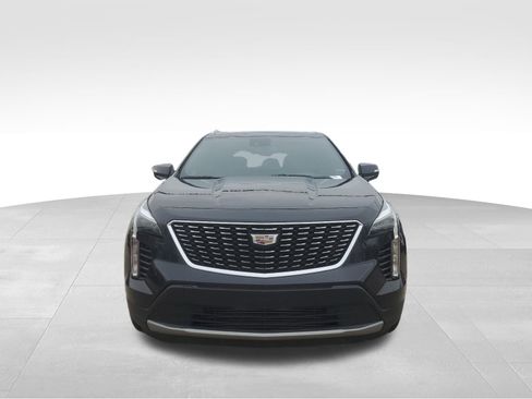 Used 2023 Cadillac XT4 Premium Luxury image 3