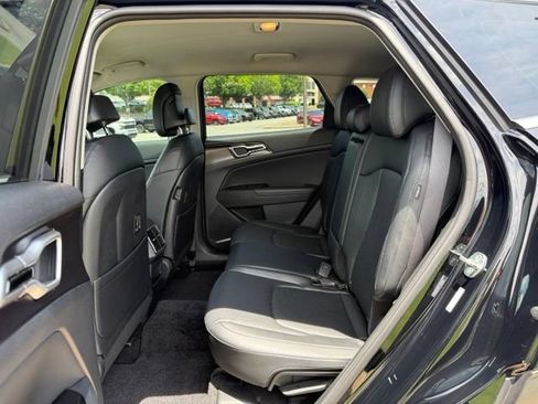 Used 2024 Kia Sportage EX FWD image 27