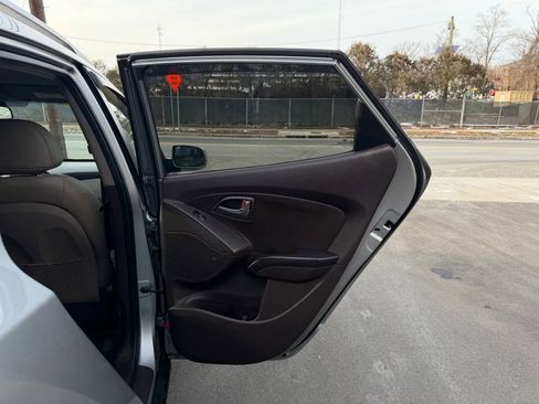 Used 2014 Hyundai Tucson SE image 20