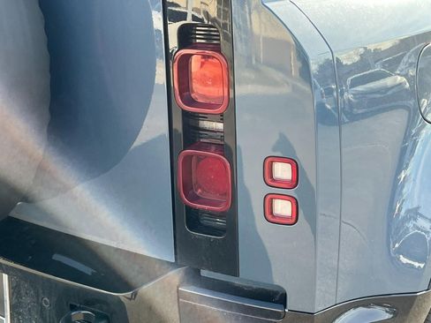 Certified 2025 Land Rover Defender 110 X-Dynamic SE image 12