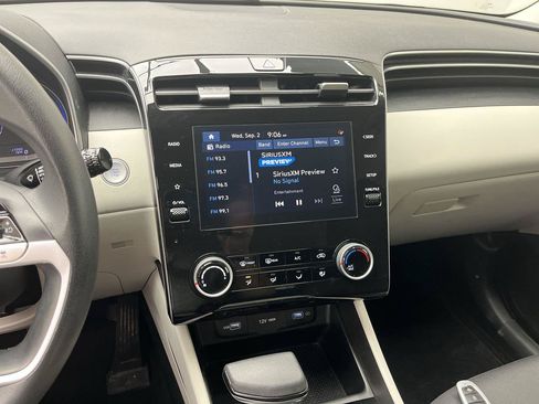 Used 2022 Hyundai Tucson SEL AWD/4WD image 16