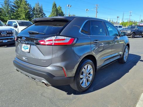 Used 2022 Ford Edge Titanium image 4