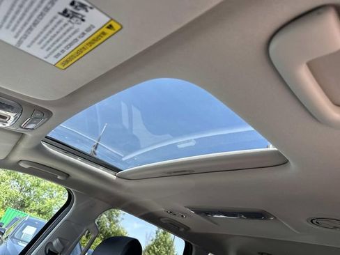 Used 2023 Kia Telluride S w/ S Sunroof Package FWD image 16