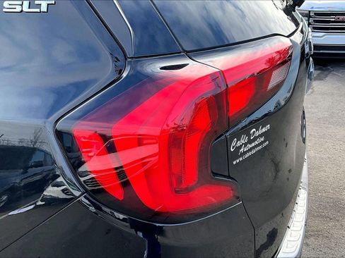 Used 2021 GMC Terrain SLT w/ Infotainment Package II image 24