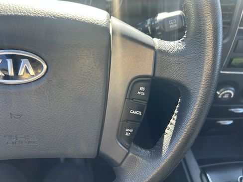 Used 2008 Kia Sorento LX w/ Sport Pkg image 20