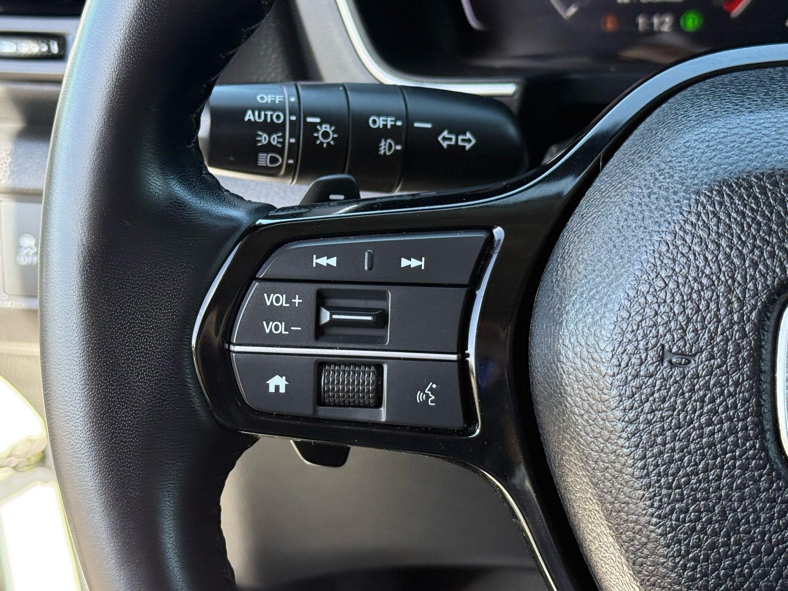 Used 2025 Honda Pilot EX-L image 17