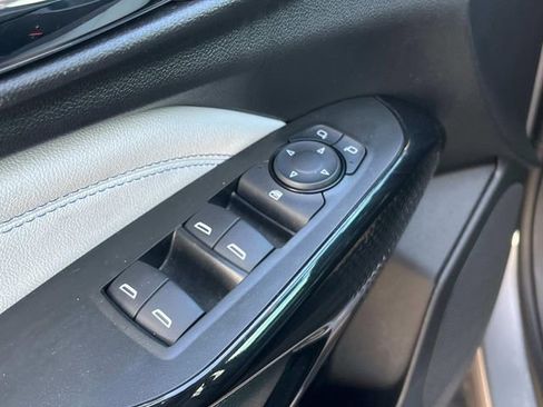 Certified 2025 Chevrolet Trax LT w/ LT Convenience Package image 30