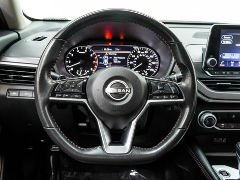 Used 2024 Nissan Altima 2.5 SR FWD image 22