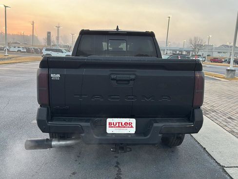 Certified 2024 Toyota Tacoma SR5 image 4