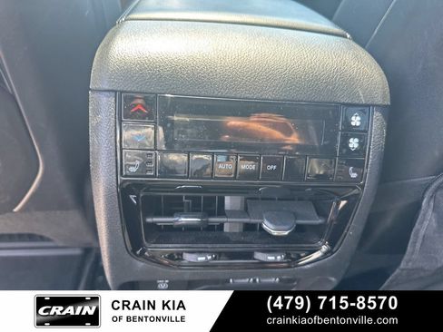 Used 2023 Jeep Grand Cherokee L Limited w/ Luxury Tech Group II AWD/4WD image 28