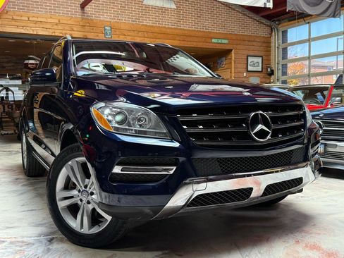Used 2014 Mercedes-Benz ML 350 4MATIC w/ Premium 1 Package image 3
