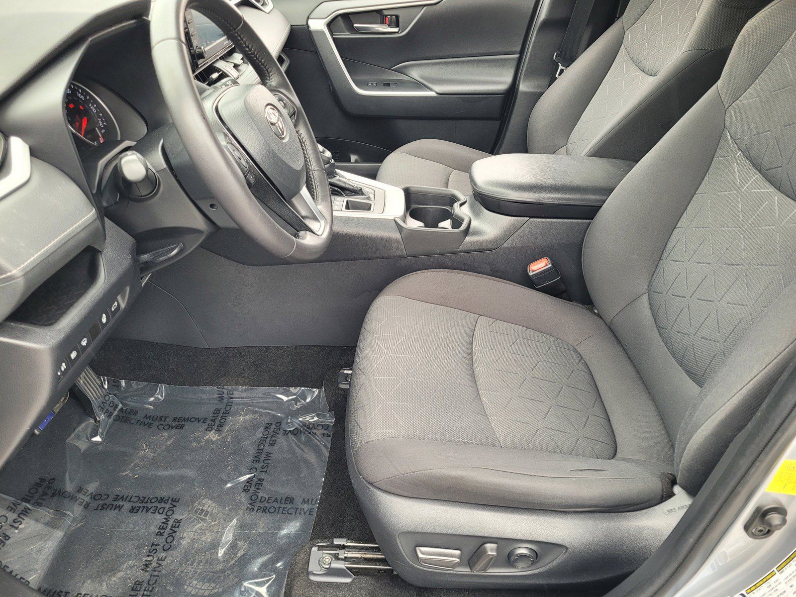 Used 2021 Toyota RAV4 XLE w/ Convenience Package AWD/4WD image 21