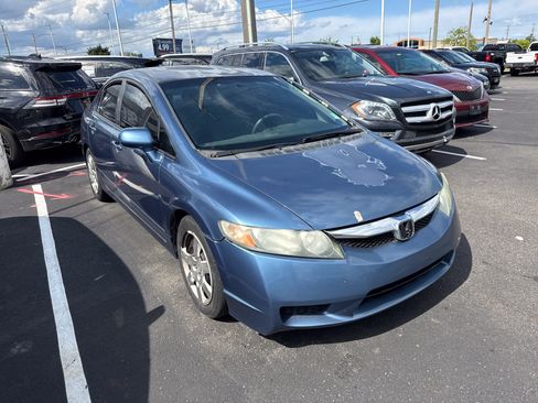 Used 2010 Honda Civic LX image 4