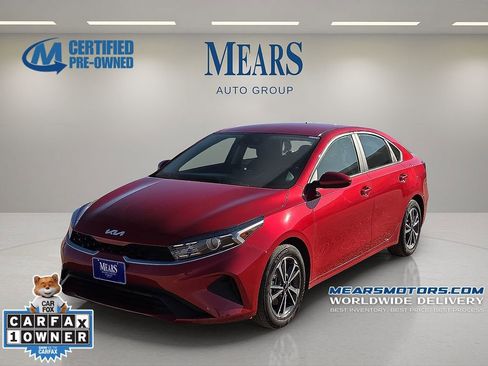 Used 2024 Kia Forte LXS image 1