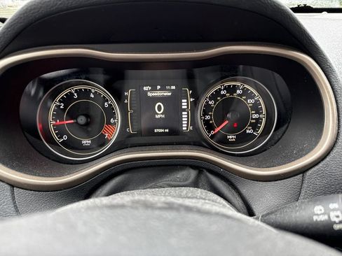 Used 2014 Jeep Cherokee Latitude w/ Comfort/Convenience Group AWD/4WD image 19