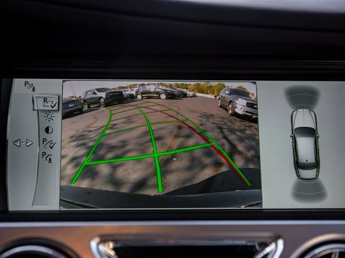 Used 2014 Rolls-Royce Ghost image 25