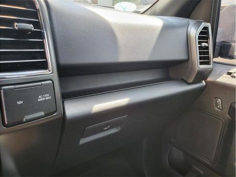 Used 2018 Ford F150 XLT w/ Equipment Group 302A Luxury AWD/4WD image 38