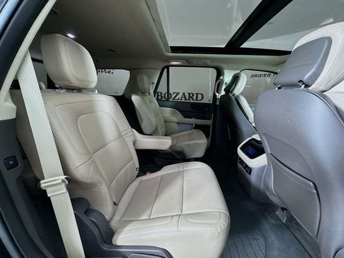 Certified 2022 Lincoln Navigator 4WD image 35