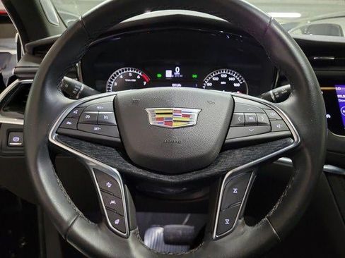 Certified 2023 Cadillac XT5 Premium Luxury FWD image 24