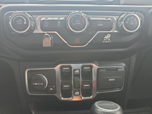 Used 2020 Jeep Gladiator Sport w/ Quick Order Package 24S image 30